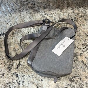 Vera Bradley Lighten Up Water Bottle Crossbody Gray NWT